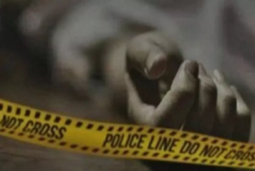 ग्रेटर नोएडा : 12वीं मंजिल से गिरकर 13 वर्षीय बच्चे की मौत, जांच में जुटी पुलिस