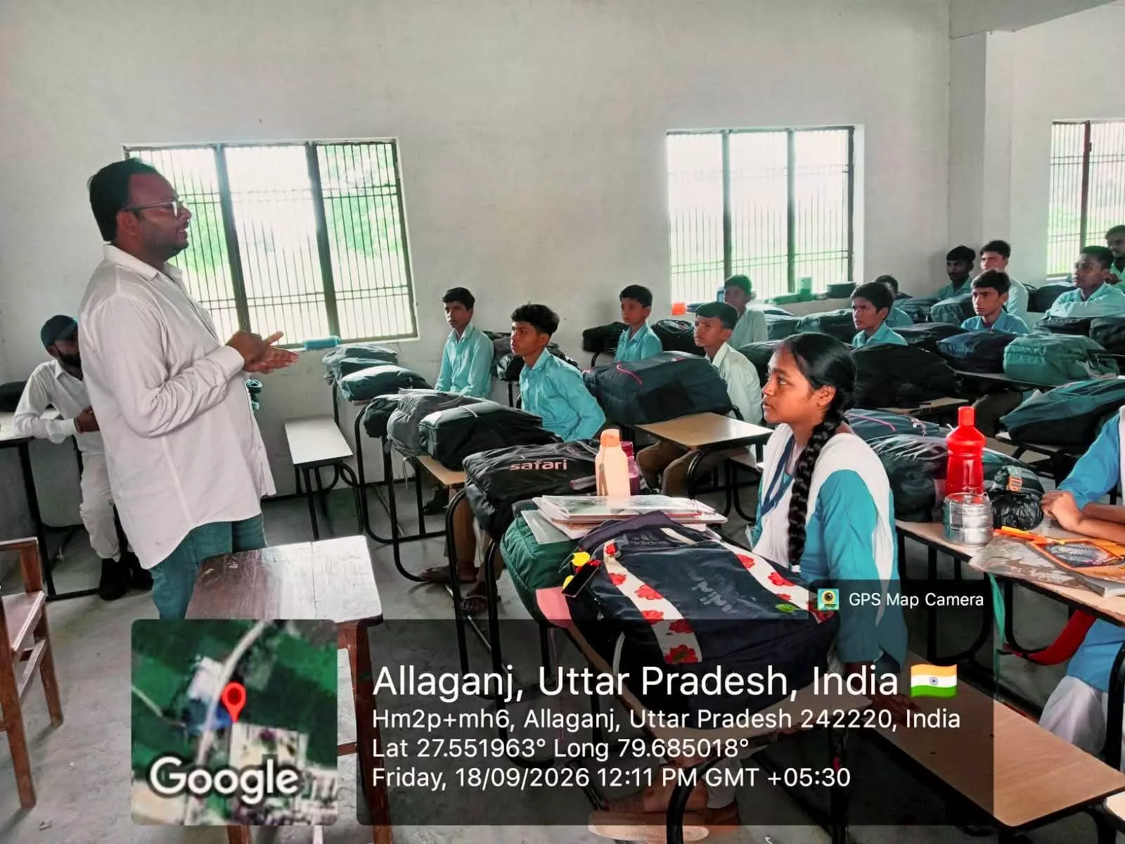एआई और कंप्यूटर की दुनिया से रूबरू हुए विद्यार्थी एआई और कंप्यूटर की दुनिया से रूबरू हुए विद्यार्थी