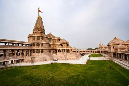 राम मंदिर चढ़ावा चोरी केस की एसआईटी जांच से विहिप संतुष्ट, सुरेंद्र जैन बोले-अधिकांश आरोप मनगढ़ंत राम मंदिर चढ़ावा चोरी केस की एसआईटी जांच से विहिप संतुष्ट, सुरेंद्र जैन बोले-अधिकांश आरोप मनगढ़ंत