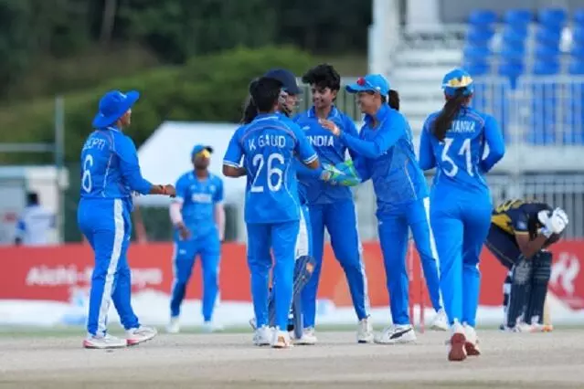 भारतीय महिला टीम ने एशियाई खेलों का रिकॉर्ड तोड़ा, फिर जीता गोल्ड भारतीय महिला टीम ने एशियाई खेलों का रिकॉर्ड तोड़ा, फिर जीता गोल्ड