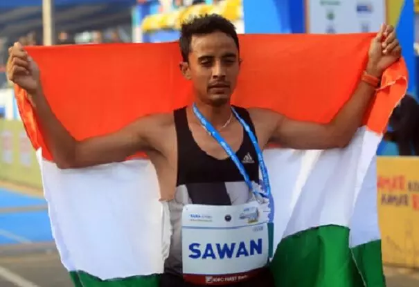 एशियन गेम्स: सावन बरवाल ने पुरुष मैराथन में 44 साल बाद देश को दिलाया पदक, जीता सिल्वर मेडल एशियन गेम्स: सावन बरवाल ने पुरुष मैराथन में 44 साल बाद देश को दिलाया पदक, जीता सिल्वर मेडल