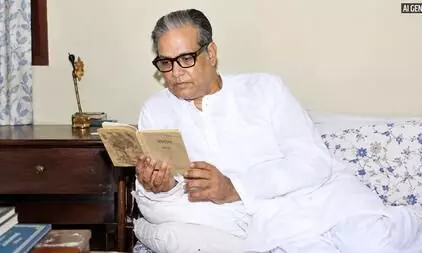 मजरूह सुल्तानपुरी: 300 से अधिक फिल्मों के गीतकार और दादा साहेब फाल्के पाने वाले पहले गीतकार मजरूह सुल्तानपुरी: 300 से अधिक फिल्मों के गीतकार और दादा साहेब फाल्के पाने वाले पहले गीतकार