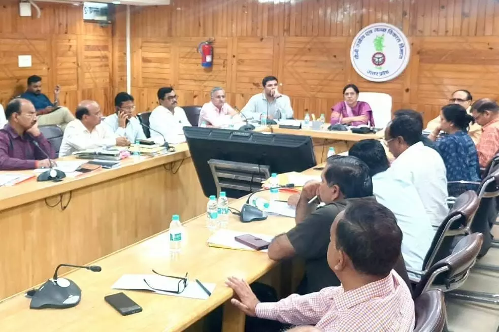 गन्ने की खेती में UPCSR शाहजहांपुर का ‘छक्का’! लाल सड़न से मुकाबले को नई किस्म तैयार, कोशा.23232 को मंजूरी गन्ने की खेती में UPCSR शाहजहांपुर का ‘छक्का’! लाल सड़न से मुकाबले को नई किस्म तैयार, कोशा.23232 को मंजूरी