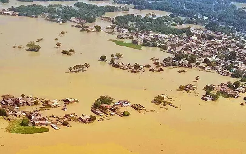 Bihar Flood: गंडक का कहर, छपरा-सत्तरघाट हाईवे बंद, टूटे कई बांध Bihar Flood: गंडक का कहर, छपरा-सत्तरघाट हाईवे बंद, टूटे कई बांध