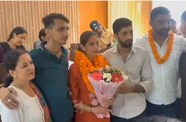 क्षेत्र पंचायत: मोनिका रावत ने किया नामांकन, क्षेत्र के विकास का लिया संकल्प क्षेत्र पंचायत: मोनिका रावत ने किया नामांकन, क्षेत्र के विकास का लिया संकल्प