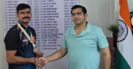 Moradabad : विनय चौधरी ने ऑल इंडिया पुलिस बॉक्सिंग में जीता कांस्य पदक Moradabad : विनय चौधरी ने ऑल इंडिया पुलिस बॉक्सिंग में जीता कांस्य पदक