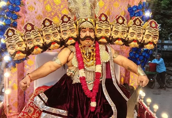 रामलीला समारोह : नगर में धूमधाम से निकली रावण दिग्विजय यात्रा रामलीला समारोह : नगर में धूमधाम से निकली रावण दिग्विजय यात्रा