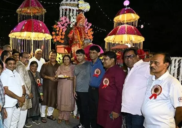 विघ्नहर्ता श्री गणेश के साथ राजनगर में बिखरा भक्ति का रंग विघ्नहर्ता श्री गणेश के साथ राजनगर में बिखरा भक्ति का रंग