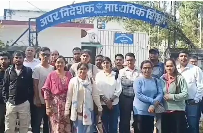 585 एलटी अभ्यर्थियों ने मांगी नियुक्ति की तारीख ,दो साल से नियुक्ति का इंतजार