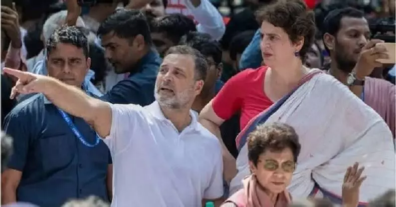पुलिस पर हमला व सरकारी काम में बाधा डालने के आरोप में राहुल, प्रियंका के खिलाफ चार प्राथमिकी दर्ज पुलिस पर हमला व सरकारी काम में बाधा डालने के आरोप में राहुल, प्रियंका के खिलाफ चार प्राथमिकी दर्ज