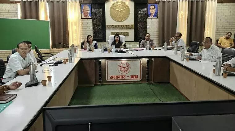 सभी गांवों में सामुदायिक शौचालय नियमित संचालित रहे : डीएम सभी गांवों में सामुदायिक शौचालय नियमित संचालित रहे : डीएम