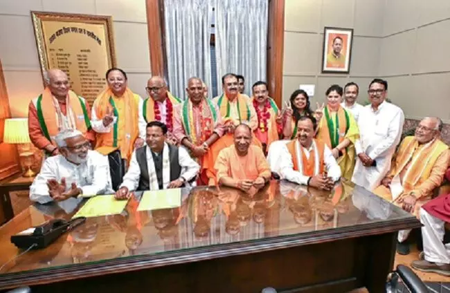 यूपी की 10 राज्यसभा सीटों पर भाजपा के आठ और सपा के दो उम्मीदवार जीते यूपी की 10 राज्यसभा सीटों पर भाजपा के आठ और सपा के दो उम्मीदवार जीते