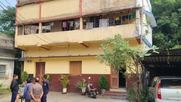 चांडिल में बेखौफ डकैतों का आतंक! थाना से 500 मीटर दूर सोनार के घर हथियारों के बल पर लूट चांडिल में बेखौफ डकैतों का आतंक! थाना से 500 मीटर दूर सोनार के घर हथियारों के बल पर लूट