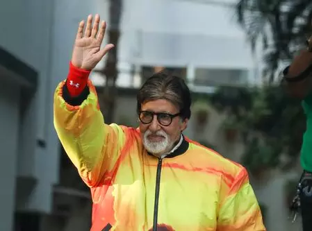 अमिताभ जन्मदिन विशेषः दोस्ती के लिए बने नेता, फिर छोड़ दी राजनीति; जानें- बिग बी के करियर की कहानी अमिताभ जन्मदिन विशेषः दोस्ती के लिए बने नेता, फिर छोड़ दी राजनीति; जानें- बिग बी के करियर की कहानी