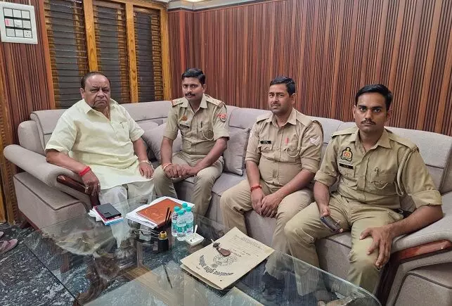 प्रदर्शनकारियों के दिल्ली कूच को लेकर हाई अलर्ट, विपक्षी दल नेताओं को किया हाउस अरेस्ट प्रदर्शनकारियों के दिल्ली कूच को लेकर हाई अलर्ट, विपक्षी दल नेताओं को किया हाउस अरेस्ट