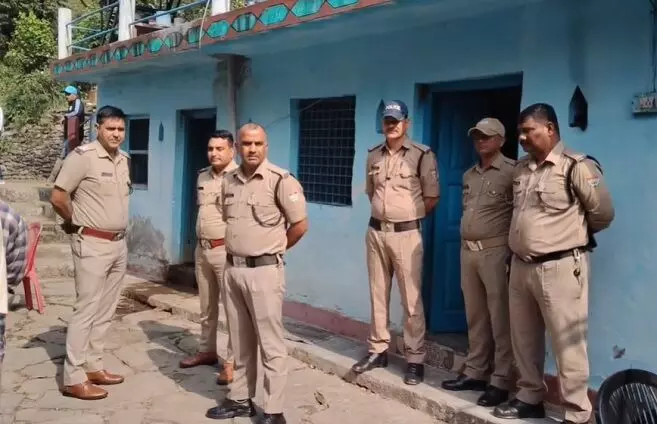 गुलदार के हमले से 51 वर्षीय महिला की मौत के बाद सड़कों पर उतरे ग्रामीण गुलदार के हमले से 51 वर्षीय महिला की मौत के बाद सड़कों पर उतरे ग्रामीण