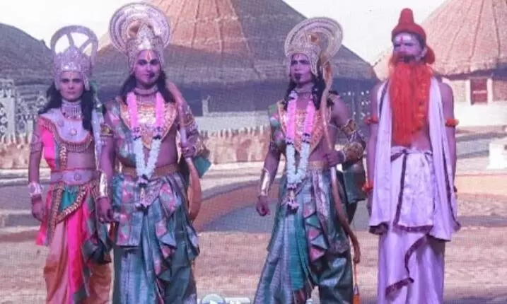 श्री आदर्श धार्मिक रामलीला में अहिल्या उद्धार और गंगा लीला का सजीव मंचन श्री आदर्श धार्मिक रामलीला में अहिल्या उद्धार और गंगा लीला का सजीव मंचन