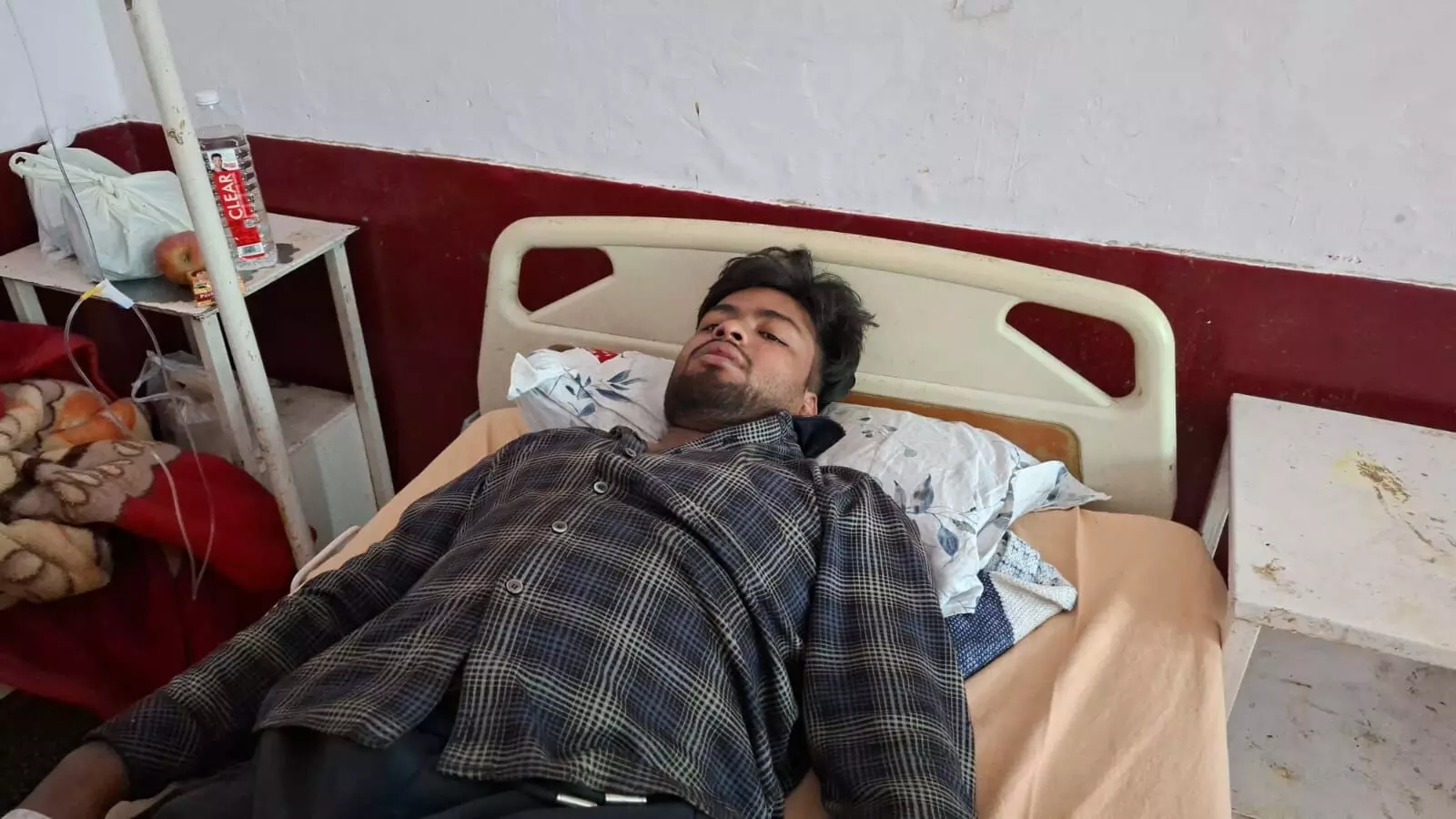 Moradabad : साइड विवाद में युवक का अपहरण, हथौड़े से मारकर तोड़े दांत Moradabad : साइड विवाद में युवक का अपहरण, हथौड़े से मारकर तोड़े दांत