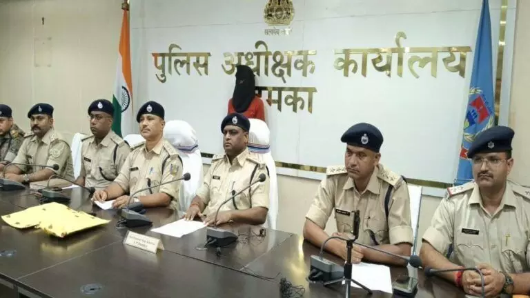 दुष्कर्म के बाद 14 साल की किशोरी की हत्या, आरोपी खुद ही मांग रहा था गिरफ्तारी :पुलिस ने ऐसे खोला राज दुष्कर्म के बाद 14 साल की किशोरी की हत्या, आरोपी खुद ही मांग रहा था गिरफ्तारी :पुलिस ने ऐसे खोला राज