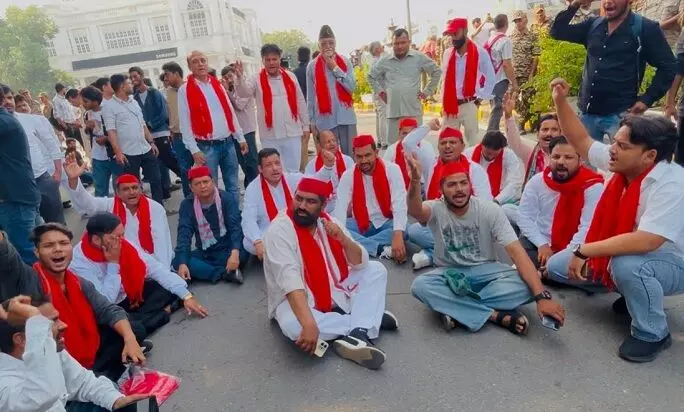 CEC ज्ञानेश कुमार के खिलाफ प्रदर्शन में पहुंचे सपा प्रदेश सचिव अभिषेक गर्ग