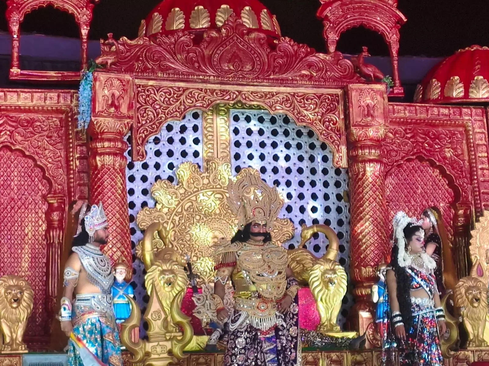 Moradabad : लाइनपार रामलीला में सीता हरण और राम-हनुमान मिलन का मंचन