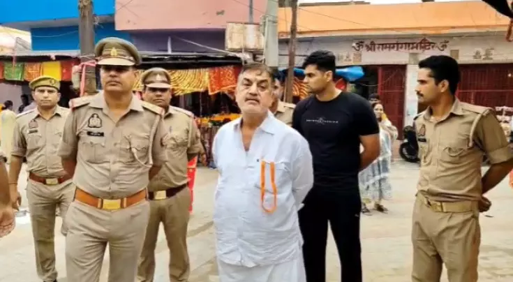 Moradabad : कांग्रेस जिलाध्यक्ष विनोद गुंबर को पुलिस ने किया गिरफ्तार