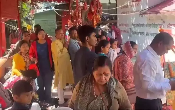 नवरात्र पर सिद्धपीठ ज्वाल्पा देवी मंदिर में उमड़ी श्रद्धालुओं की भीड़ नवरात्र पर सिद्धपीठ ज्वाल्पा देवी मंदिर में उमड़ी श्रद्धालुओं की भीड़